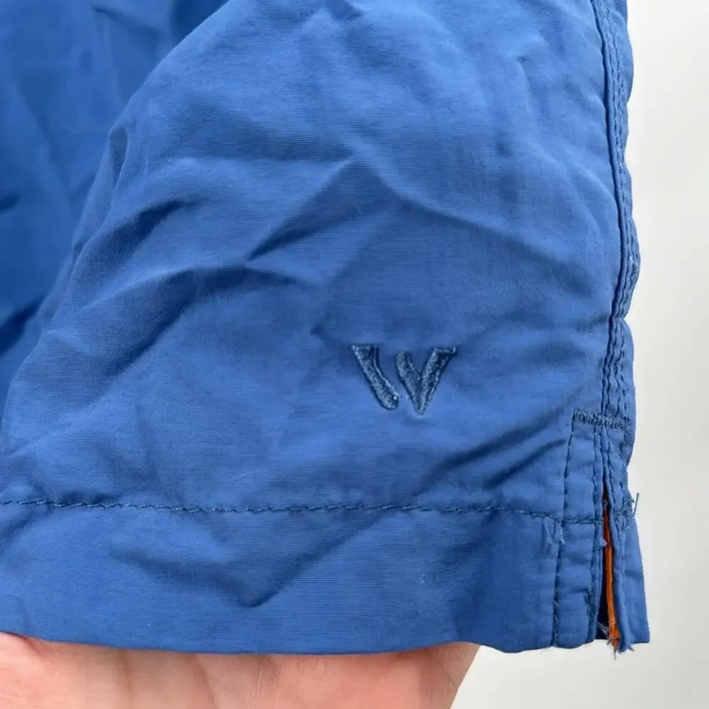 Men’s white sierra, blue swim trunks